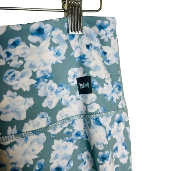 Lady Boss Beautiful Floral High Waisted Lady Boss Leggings Size Medium - Picture 8 of 10